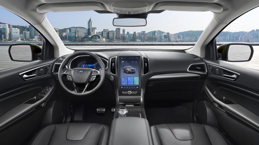 Торпедо Ford Edge Titanium 2019 года  (CN) (фото 8 из 9)